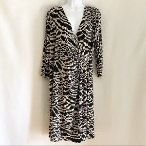 Alfani feather fans design with twist-front and toggle detail dress Sz 2X